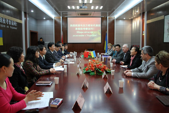 2013041654444925.JPG